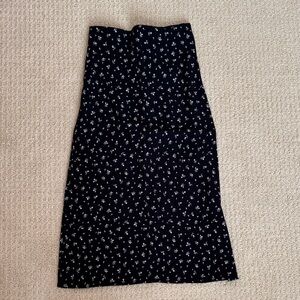Brandy Melville Black Floral Pencil Skirt
